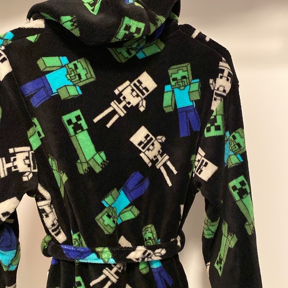 Kid’s Robe - Picture 3 of 4